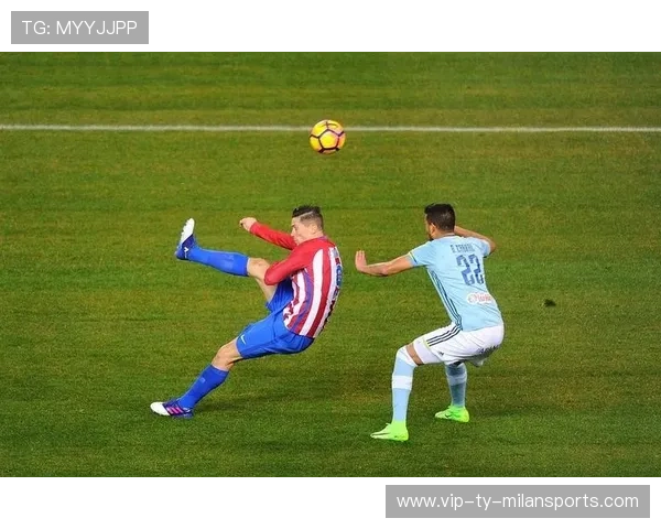 前锋倒钩入选当周十大精彩之首：让足球迷为之一振