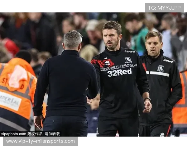 曼联新星谢什科迎来关键战，争四之路充满挑战