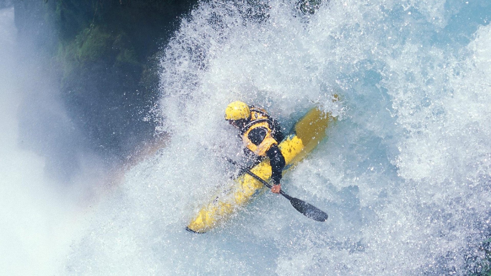 “六人制袋棍球：赛事精彩纷呈，成都七中东部赛场成焦点”