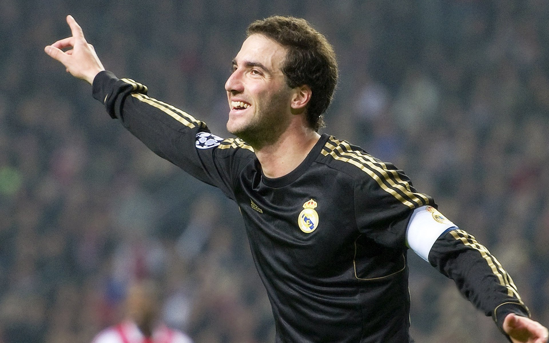 世界杯燃情夜：传奇瞬间永不褪色！，最燃的世界杯主题曲